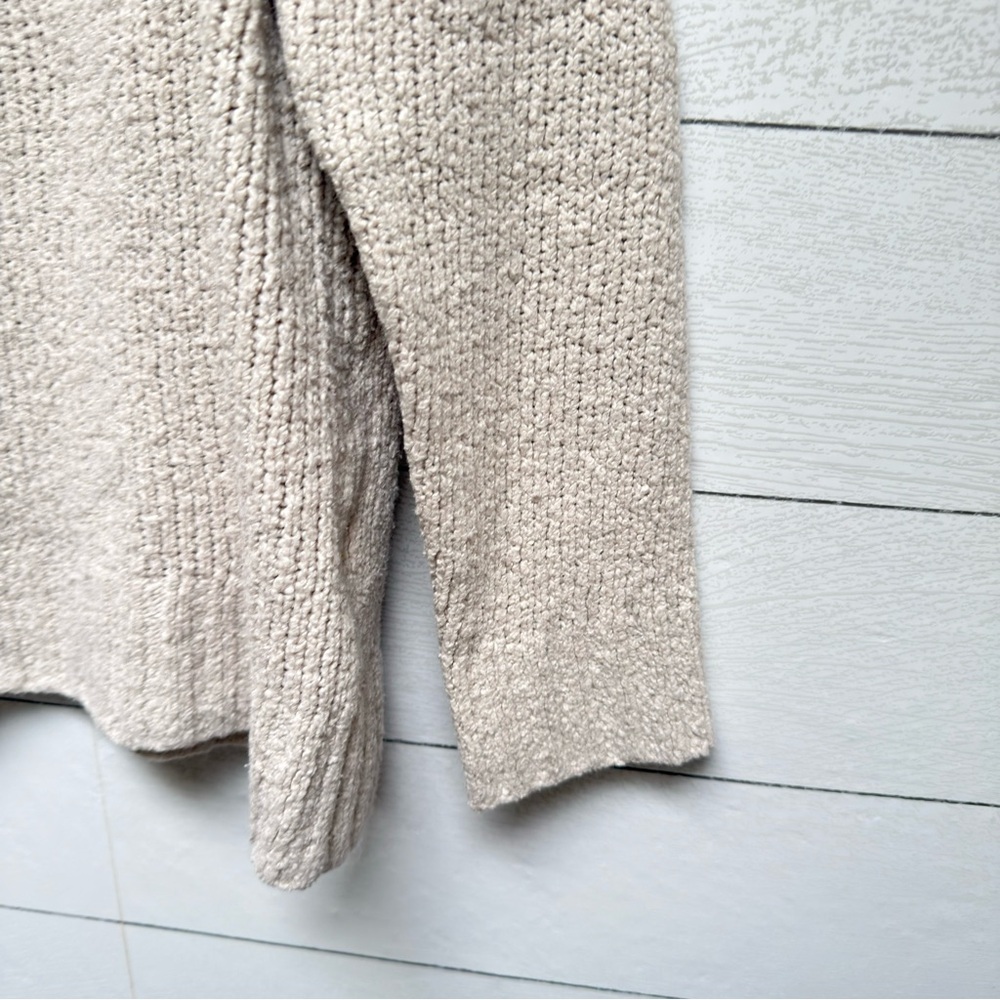 American Eagle | Cozy Oversized Cream Knit Sweater  | Size M - Picture 5 of 9